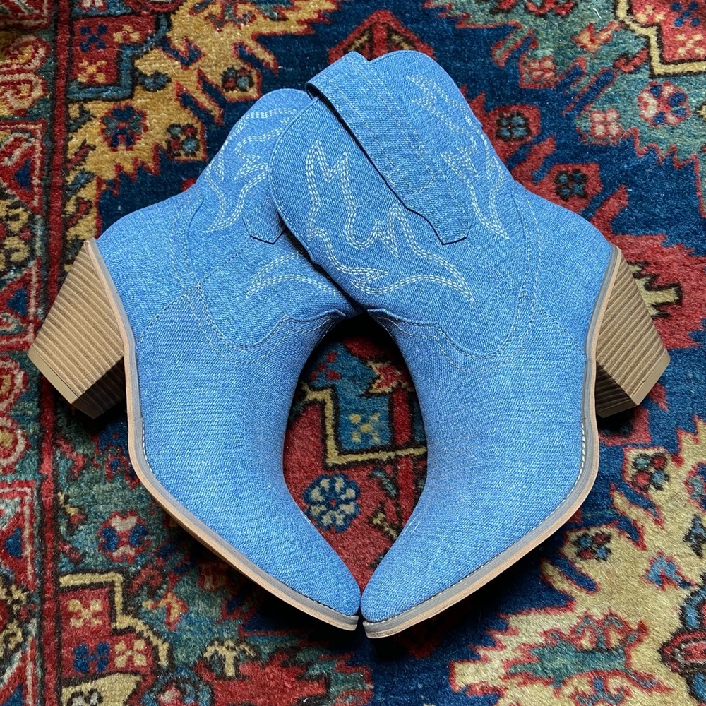 Dream Pairs Women’s Blue Denim Western Ankle Boots